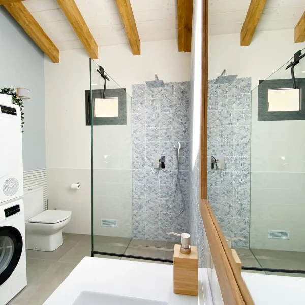 Lavadora y secadora y en el baño